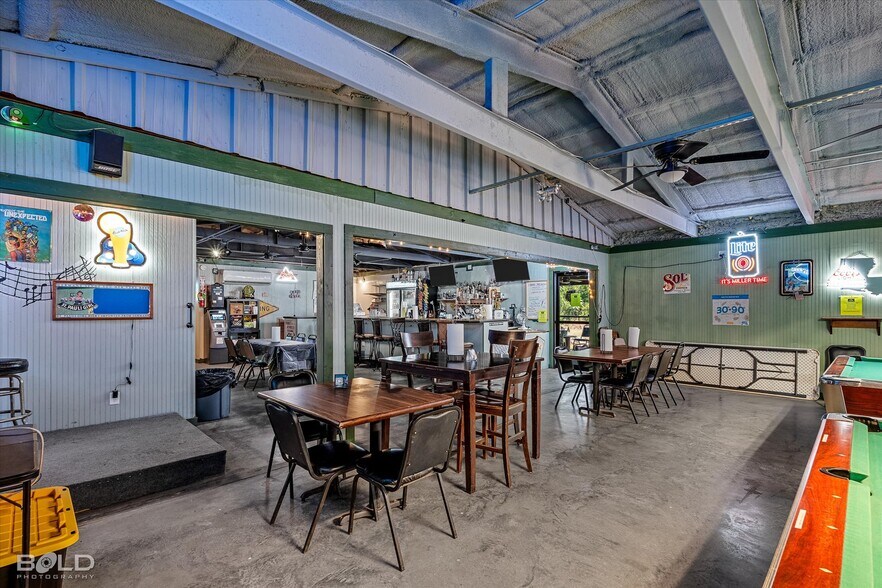 More Photos Of 7318 Ida State Line rd, Ida Bar For Sale