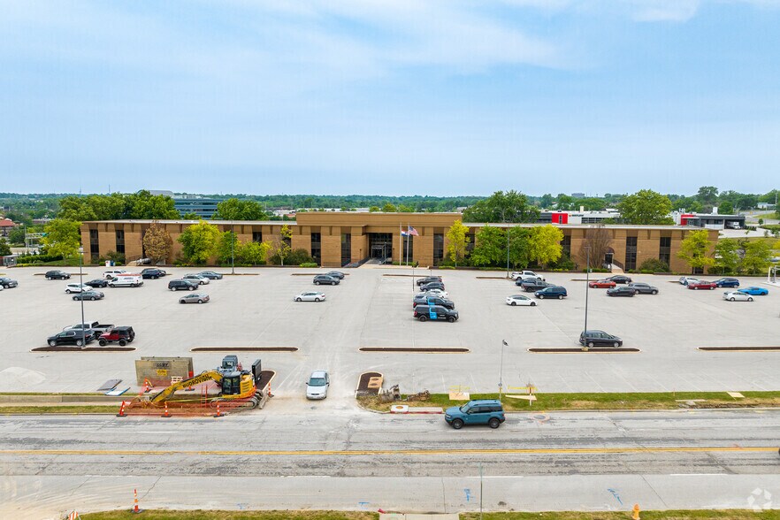More Photos Of 11960 Westline Industrial Dr, Saint Louis Office For Lease