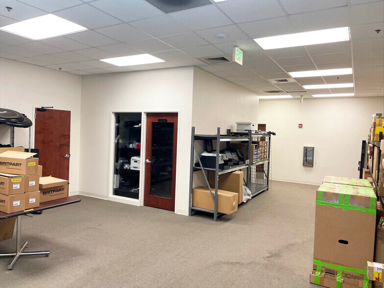 More Photos Of 2284 Clements Ferry Rd, Charleston Light Distribution For Lease