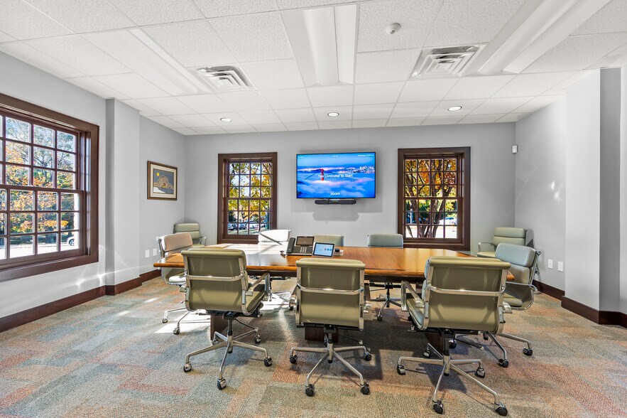 More Photos Of 916 W Fourth St, Winston-Salem Office For Lease