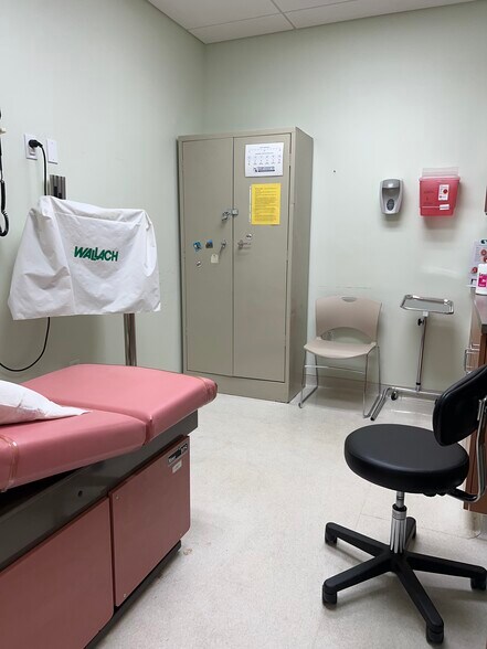 More Photos Of 2402 Frist Blvd, Fort Pierce Medical For Sale