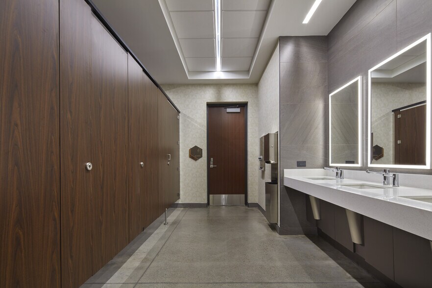 More Photos Of 100 Kimball Pl, Alpharetta Office For Lease