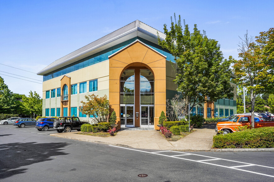 Primary Photo Of 6902 SE Lake Rd, Milwaukie Medical For Lease