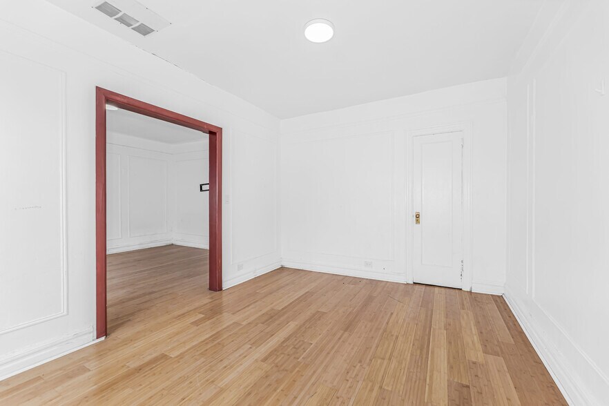 More Photos Of 3910 White Plains Rd, Bronx Storefront Retail Office For Sale