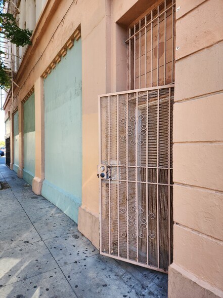 More Photos Of 2676-2678 W Pico Blvd, Los Angeles Storefront For Lease