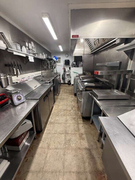 More Photos Of 566 E Main St, Yadkinville Restaurant For Sale