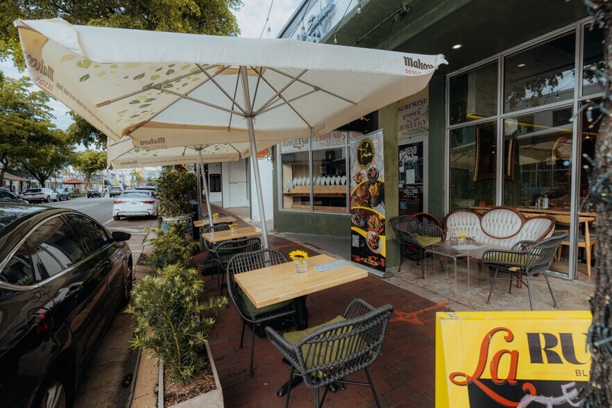More Photos Of 1652 SW 8th St, Miami Restaurant For Sale