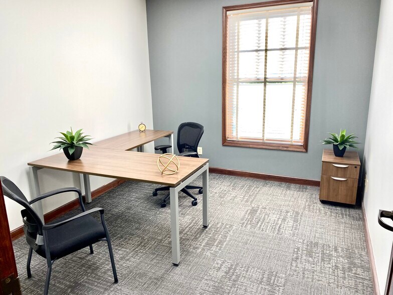 More Photos Of 503 S Main St, Mauldin Loft Creative Space For Lease