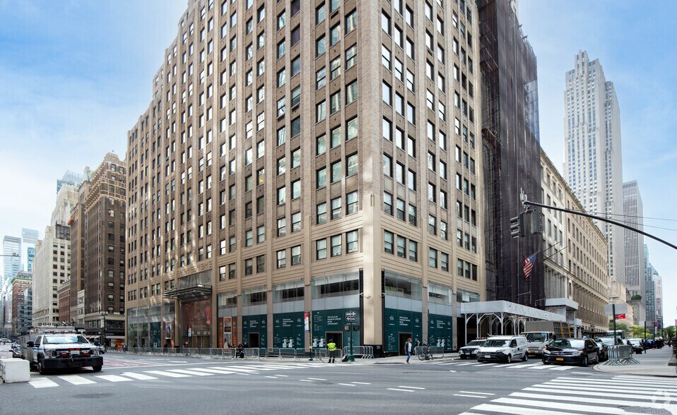 More Photos Of 444 Madison Ave, New York Office For Lease