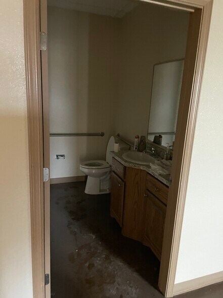 More Photos Of 2006 Oil Mill Rd, Pecos Industrial For Lease