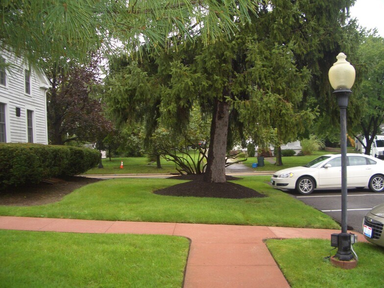 More Photos Of 5 E Main St, Hudson Office Residential For Lease