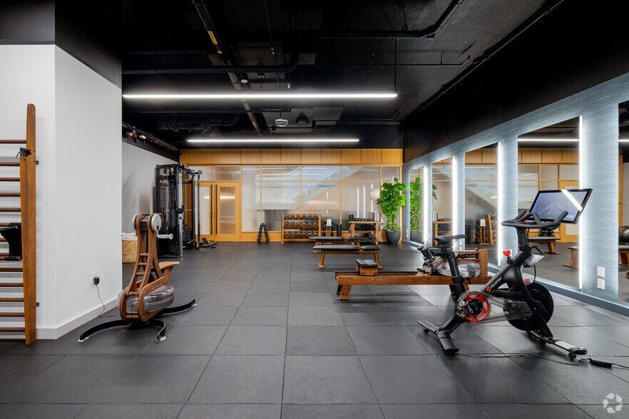 More Photos Of 799 Broadway, New York Office For Lease