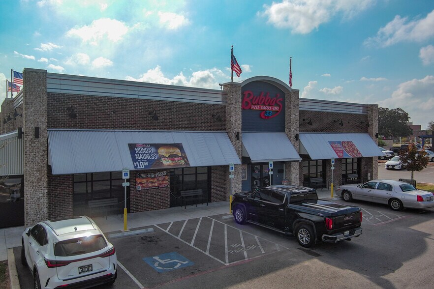 More Photos Of 2368 Military Dr, San Antonio General Retail For Sale