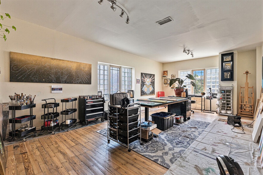 More Photos Of 50 W Arizona Ave, Denver Warehouse For Lease