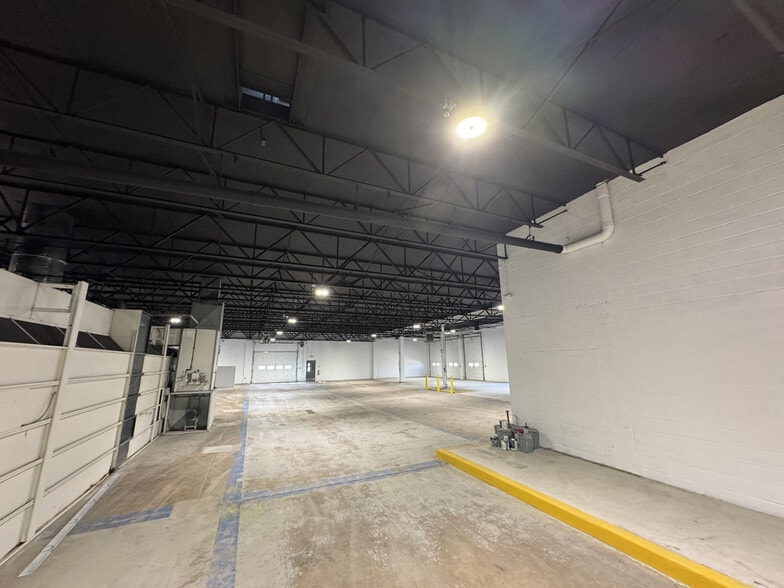 More Photos Of 6717 Essington Ave, Philadelphia Warehouse For Lease