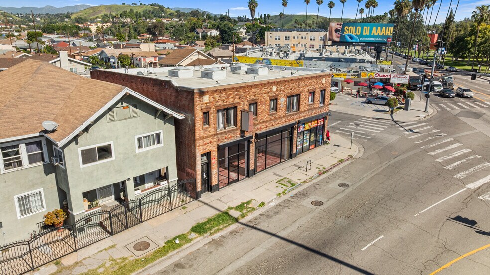 More Photos Of 3229-3235 N Main St, Los Angeles Storefront Retail Residential For Lease