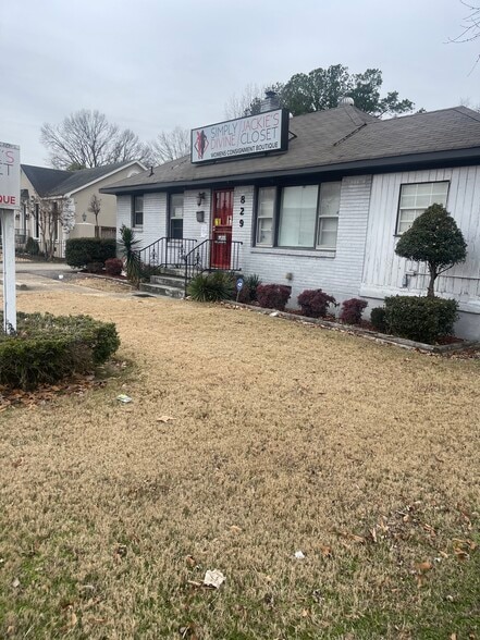 More Photos Of 829 Mt Moriah Rd, Memphis Freestanding For Sale