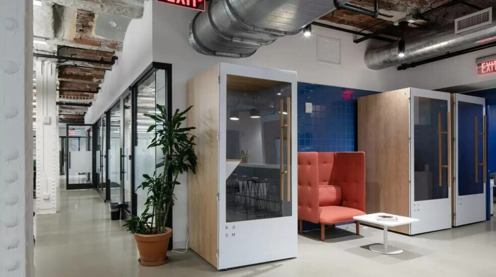 More Photos Of 25 W 39th St, New York Coworking Space