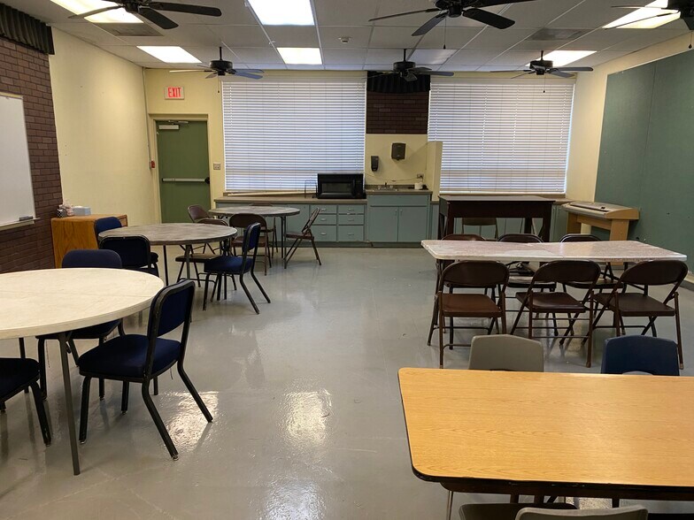 More Photos Of 630 W 17th Pl, Tempe Schools For Lease