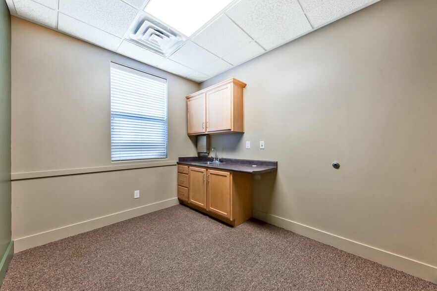 More Photos Of 7478 S Campus View Dr, West Jordan Medical For Lease
