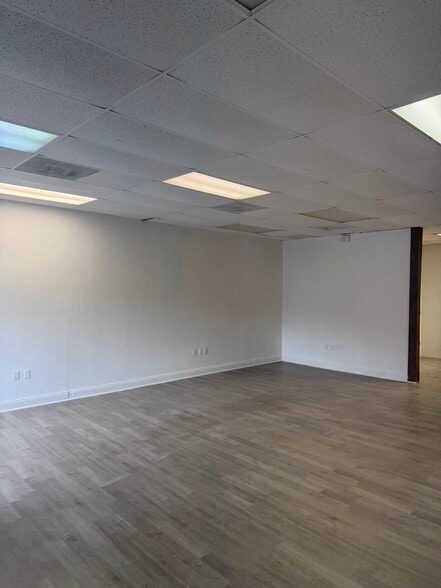 More Photos Of 3203 Apalachee Pky, Tallahassee Unknown For Lease