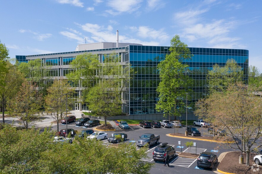 More Photos Of 300 Arboretum Pl, Richmond Office For Lease