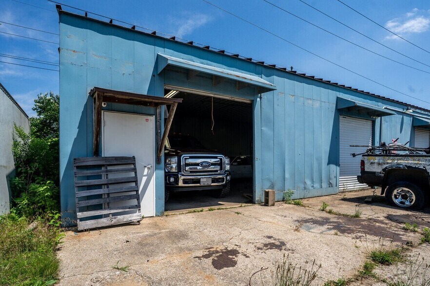 More Photos Of 432 S Byrkit Ave, Mishawaka Warehouse For Sale