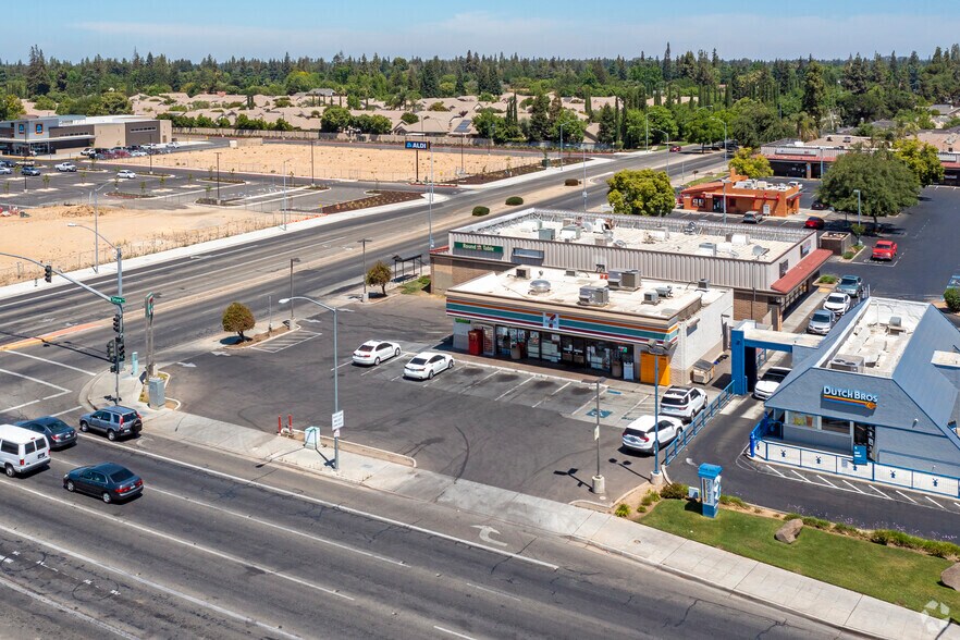 More Photos Of 1784 W Shaw Ave, Fresno Convenience Store For Sale