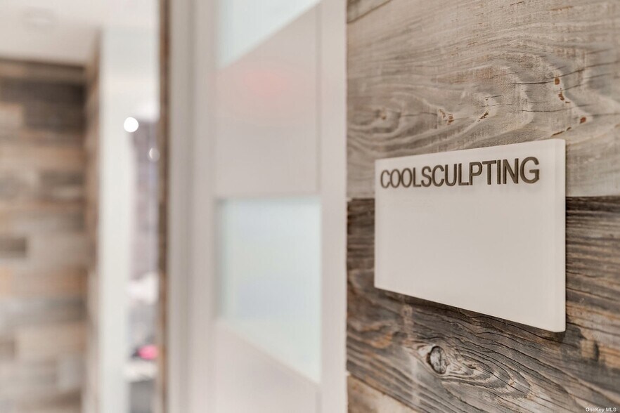 More Photos Of 775 Park Ave, Huntington Medical For Lease