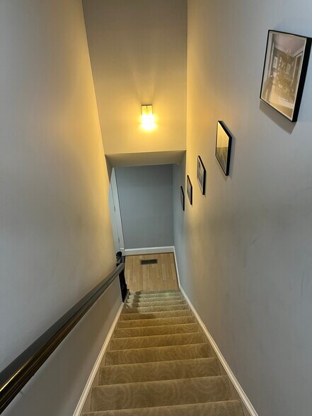 More Photos Of 10555 Metropolitan Ave, Kensington Medical For Sale