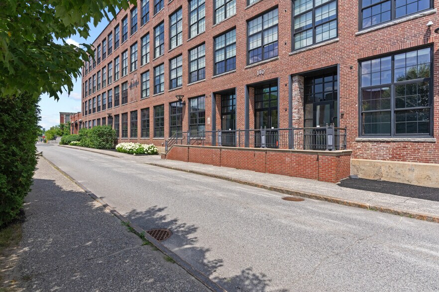 More Photos Of 140 Mill St, Lewiston Office Residential For Sale