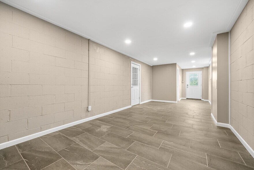 More Photos Of 797 Carlton Dr, Bentleyville Service For Lease