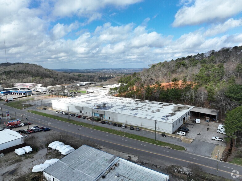 More Photos Of 230 W Valley Ave, Homewood Manufacturing For Lease