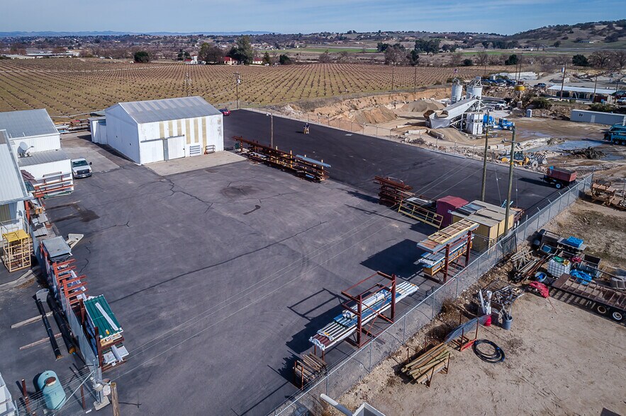 More Photos Of 2320 Ramada Dr, Paso Robles Industrial For Lease
