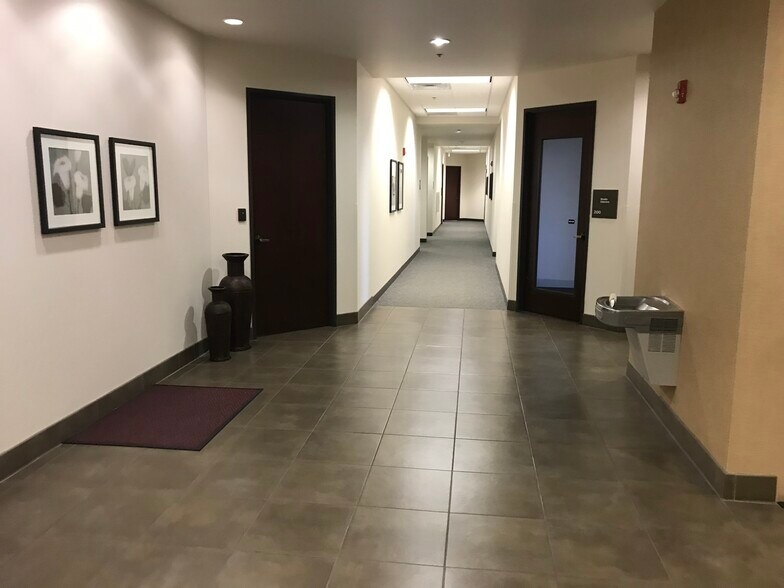 More Photos Of 3715 E Overland Rd, Meridian Medical For Lease