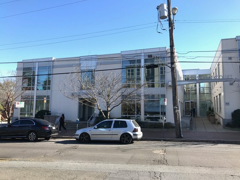 More Photos Of 804 Pershing Dr, Silver Spring Medical For Sale