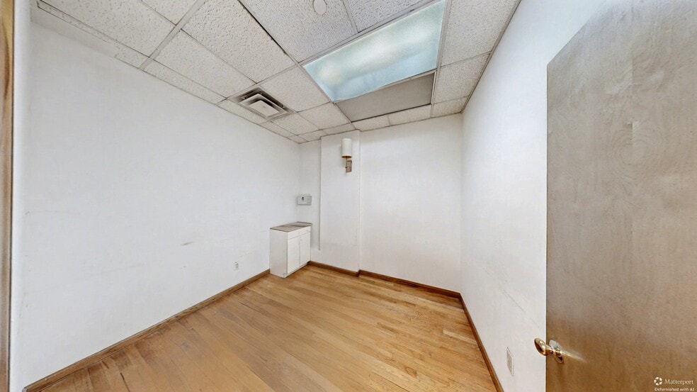 More Photos Of 146 Norman Ave, Brooklyn Apartments For Lease