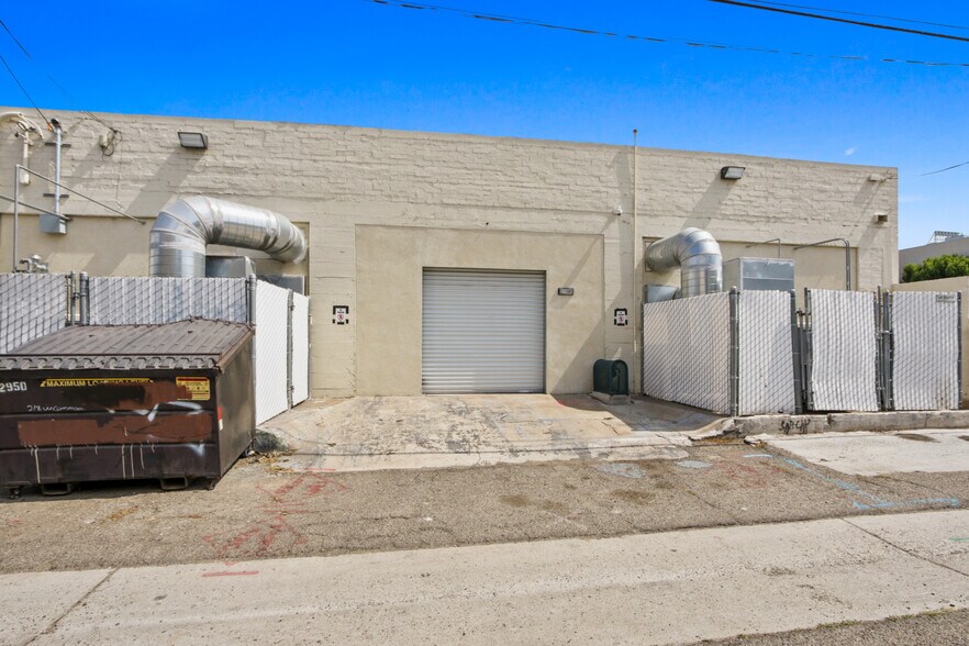 More Photos Of 218 W Commonwealth Ave, Fullerton Storefront For Sale