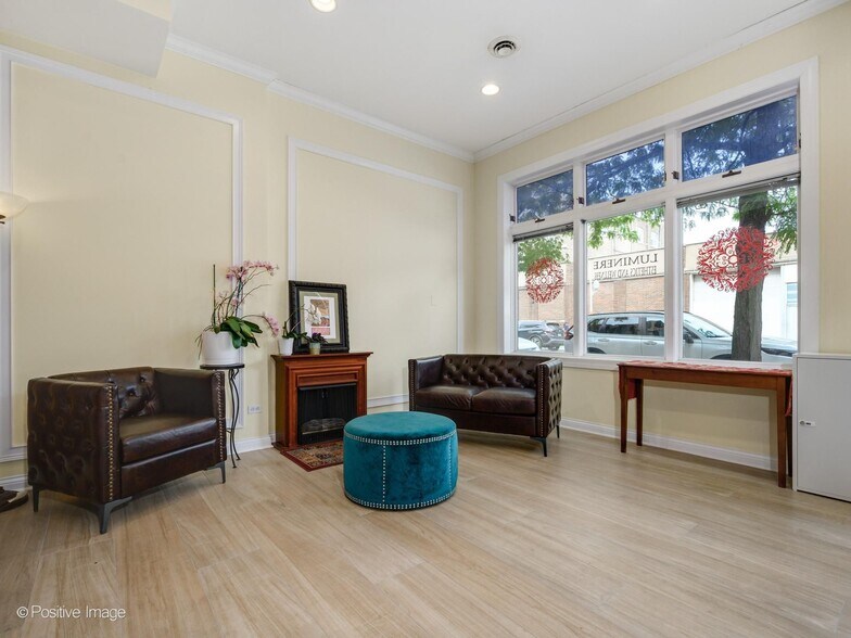 More Photos Of 3248 N Sheffield Ave, Chicago Storefront Retail Residential For Sale