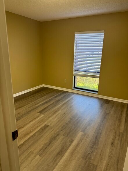 More Photos Of 5121 Ehrlich, Tampa Office For Lease