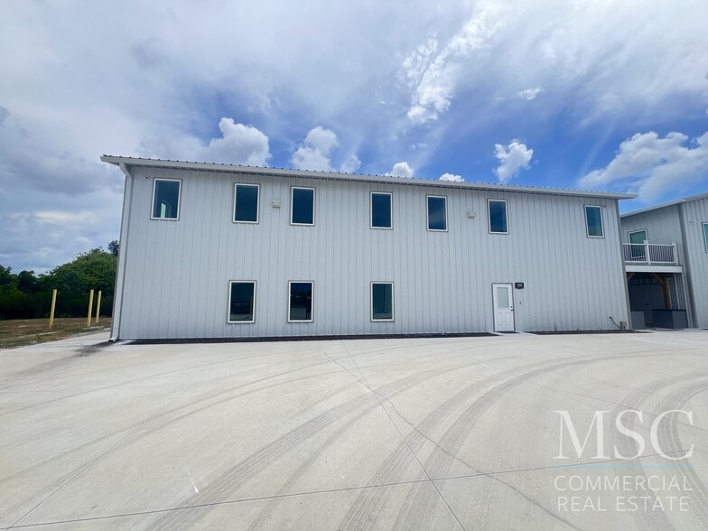 Primary Photo Of 997 Paschal Pl, Sarasota Office For Lease