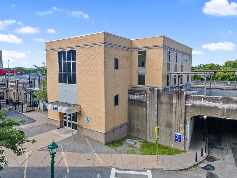 More Photos Of 269 W Jefferson St, Syracuse Office For Lease