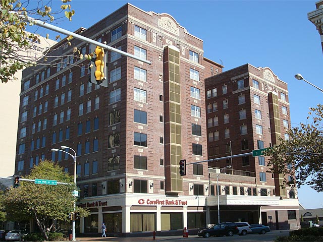 More Photos Of 100 SE 9th St, Topeka Office For Lease