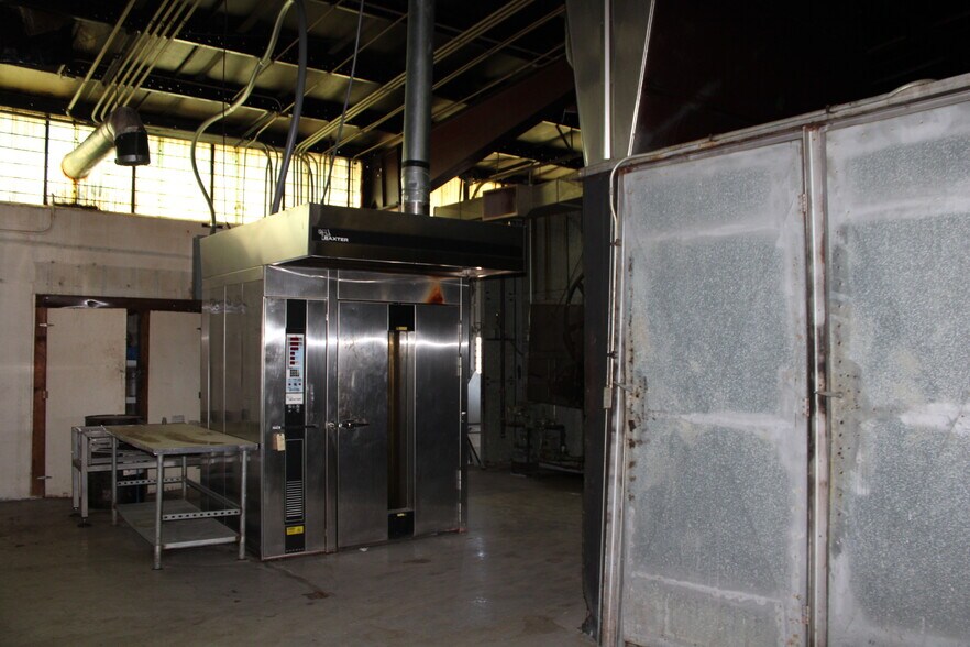 More Photos Of 256 Preston St, Jackson Industrial For Sale