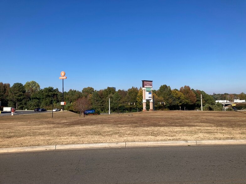 Primary Photo Of 130 N Lee St, Forsyth Land For Lease