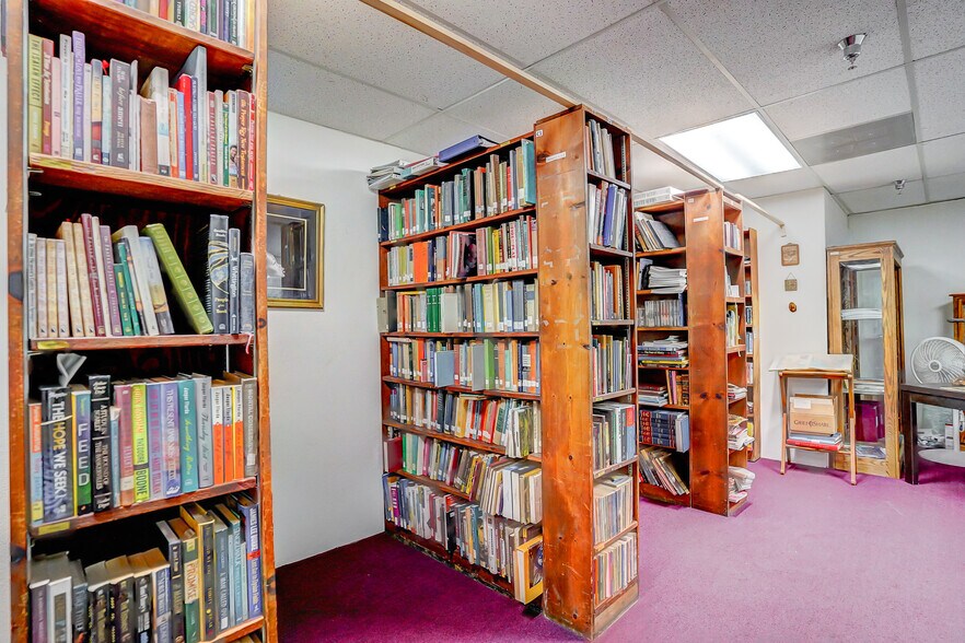 More Photos Of 950 S Central Ave, Compton Schools For Sale