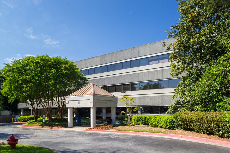 More Photos Of 2801 Buford Hwy NE, Atlanta Unknown For Lease