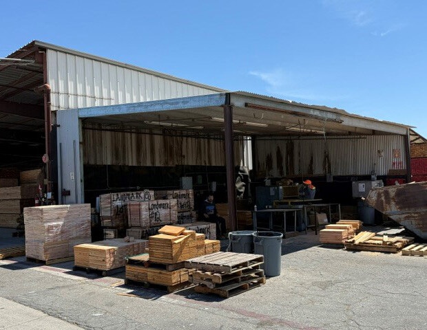 More Photos Of 275 W Rider St, Perris Manufacturing For Lease