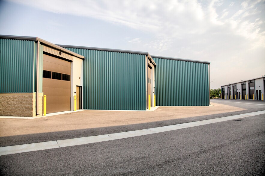 More Photos Of 9658 Havana St, Commerce City Warehouse For Sale
