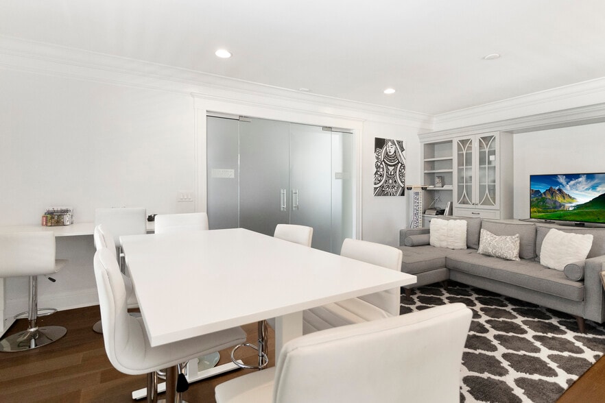 More Photos Of 326 S Hyde Park Ave, Tampa Office Residential For Sale